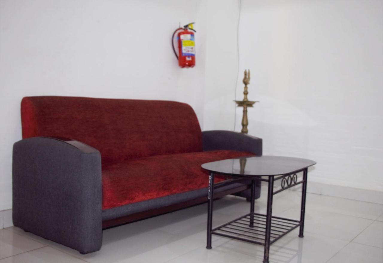 East Coast Hotel Thiruvananthapuram Екстериор снимка