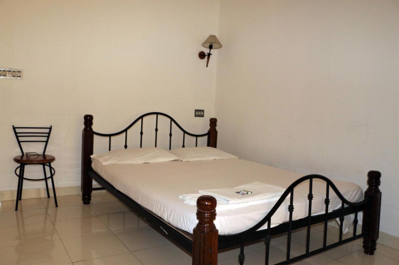 East Coast Hotel Thiruvananthapuram Екстериор снимка