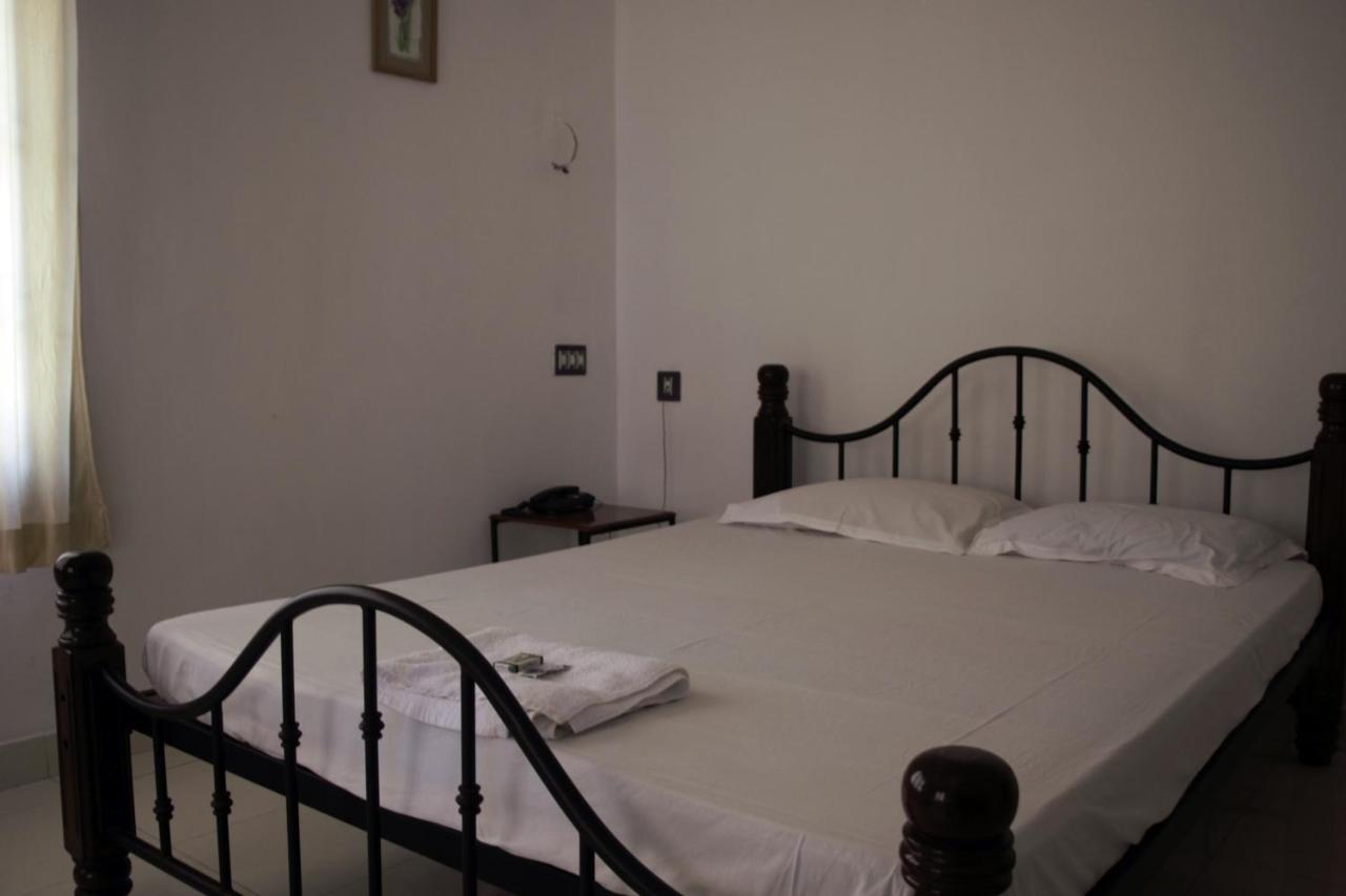 East Coast Hotel Thiruvananthapuram Екстериор снимка