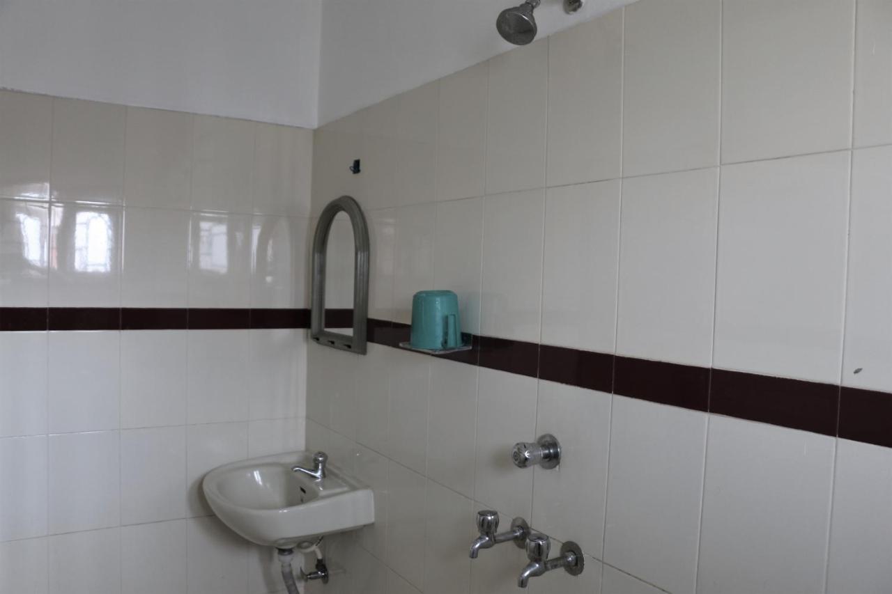 East Coast Hotel Thiruvananthapuram Екстериор снимка