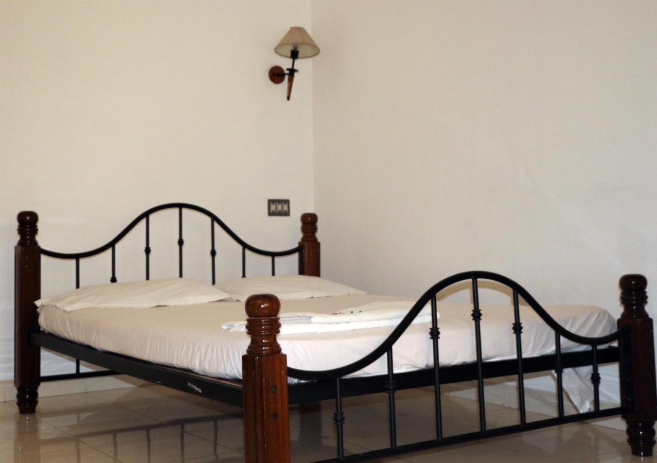 East Coast Hotel Thiruvananthapuram Екстериор снимка