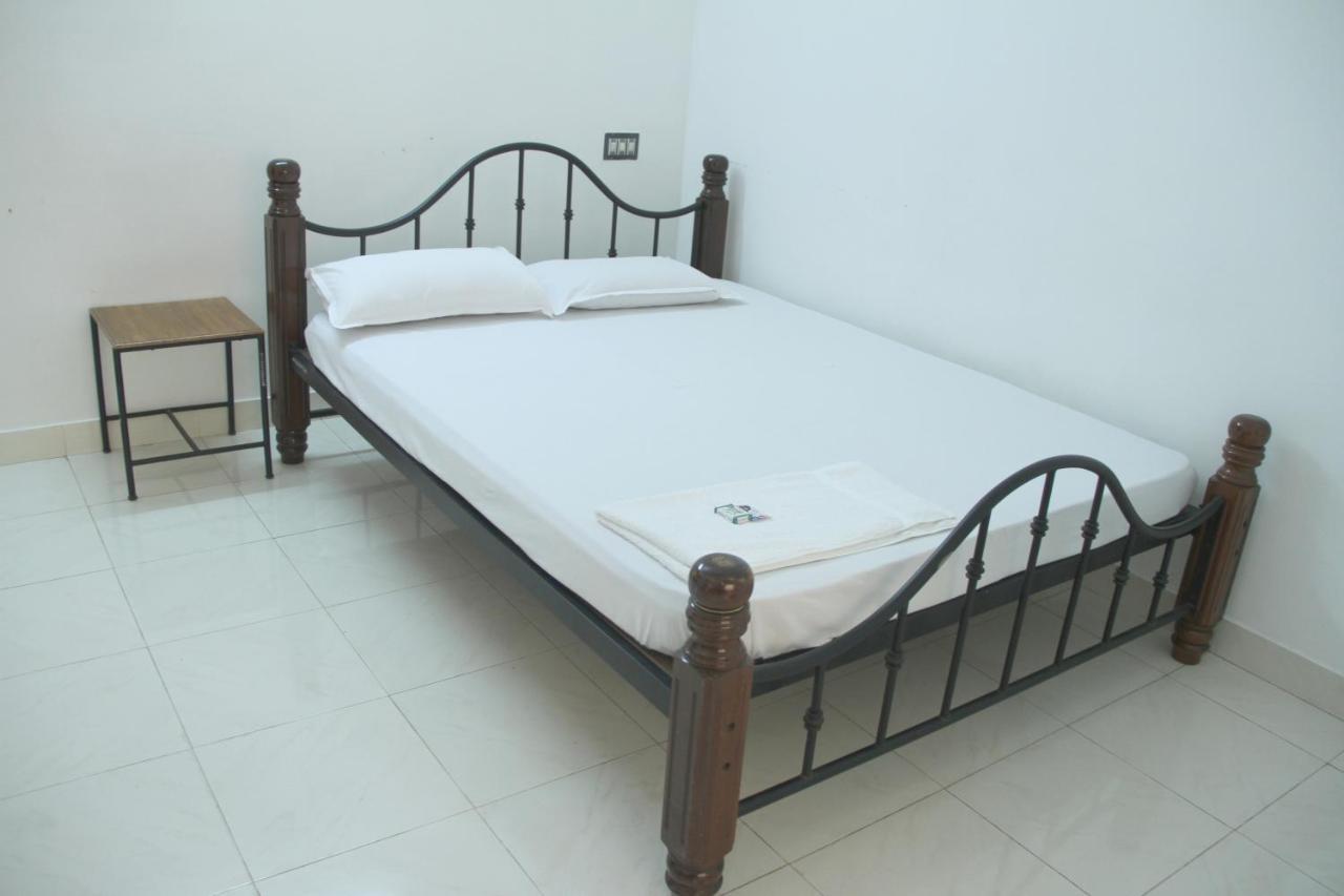 East Coast Hotel Thiruvananthapuram Екстериор снимка