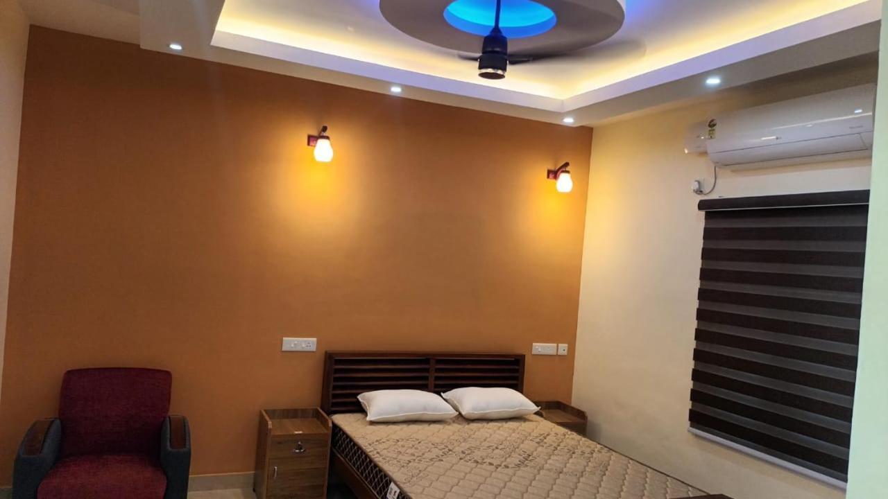 East Coast Hotel Thiruvananthapuram Екстериор снимка